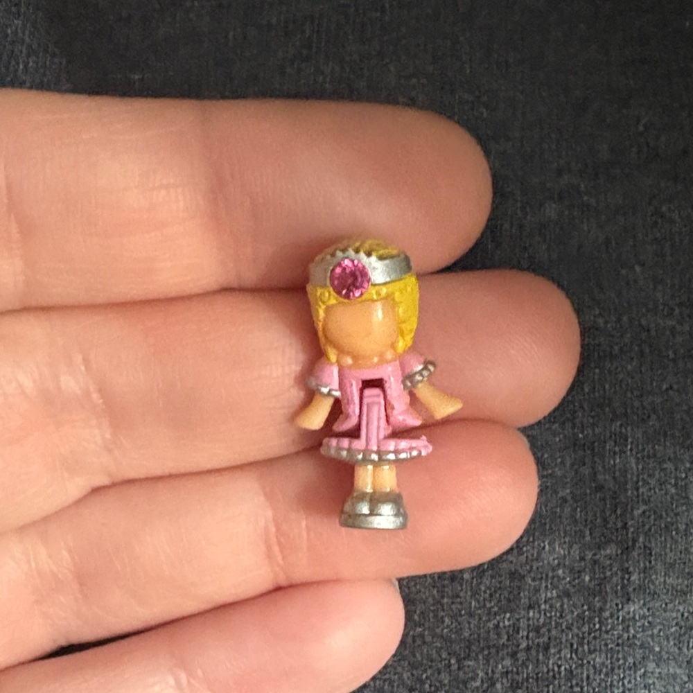 Vintage 90s Polly Pocket Replacement Figure - PRETTY PRESENT LOCKET Playset -